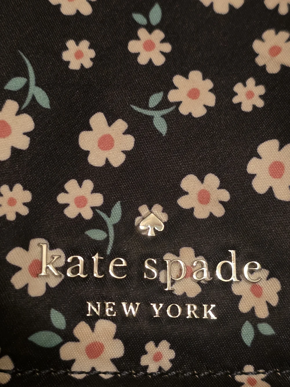 kate ♠️ spade CARLY Flap In Navy/ Daisy Pattern Backpack EUC